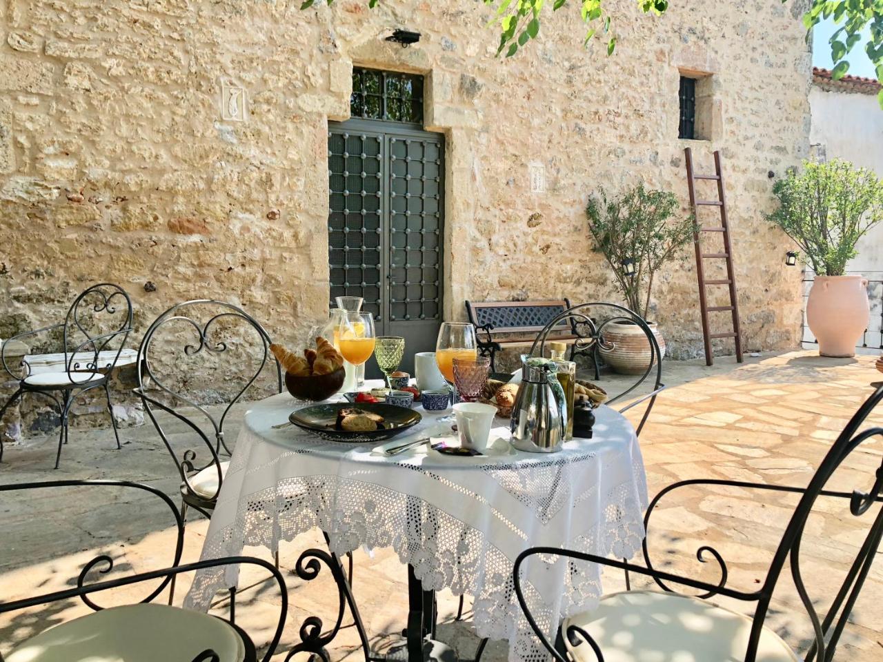 Villa Vager Mani Hotel Kalamata Exterior photo